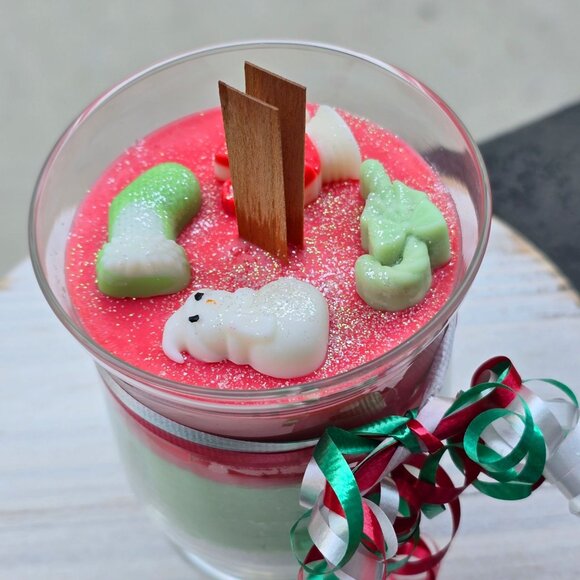 Holiday Candle ✦ Christmas Tree & Apple Cinnamon ✦ Soy Wax/Sand Wax Snow Layers - Picture 6 of 12